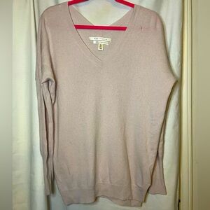 Max Studio 100% Cashmere Light Blush Pink VNeck Sweater WITH FLAW Size Large